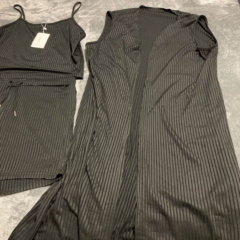 NWTS Ladies Lounge Set PJS - Picture 6 of 9